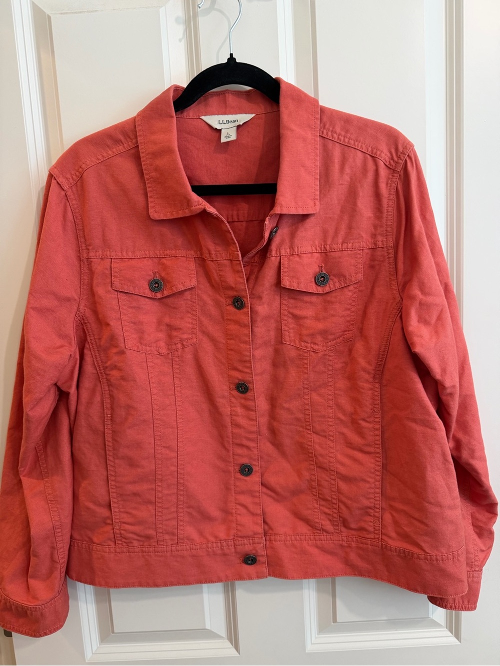 L.L. Bean linen blend button collared jacket, size large petite